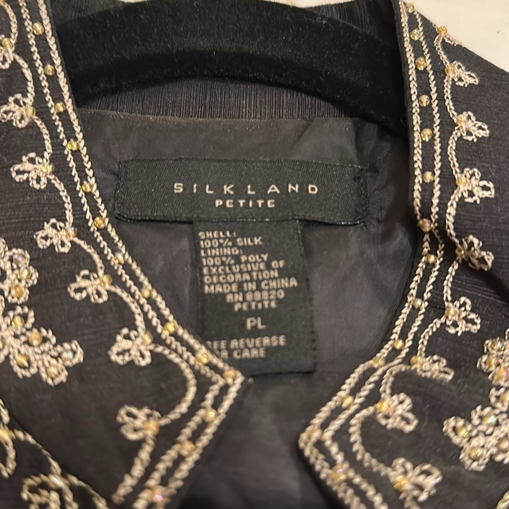 Misses large petite black silk lined jacket - Picture 3 of 11